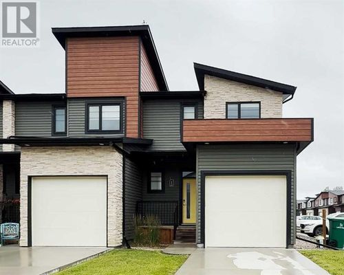 482 Highlands Blvd W, Lethbridge, AB, T1J5K5 | Card Image