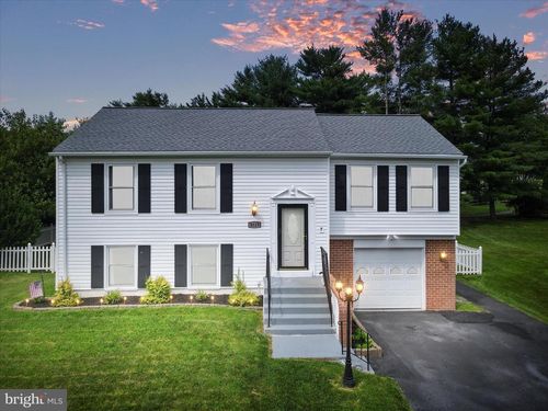 8523 Inspiration Ave, WALKERSVILLE, MD, 21793-7826 | Card Image