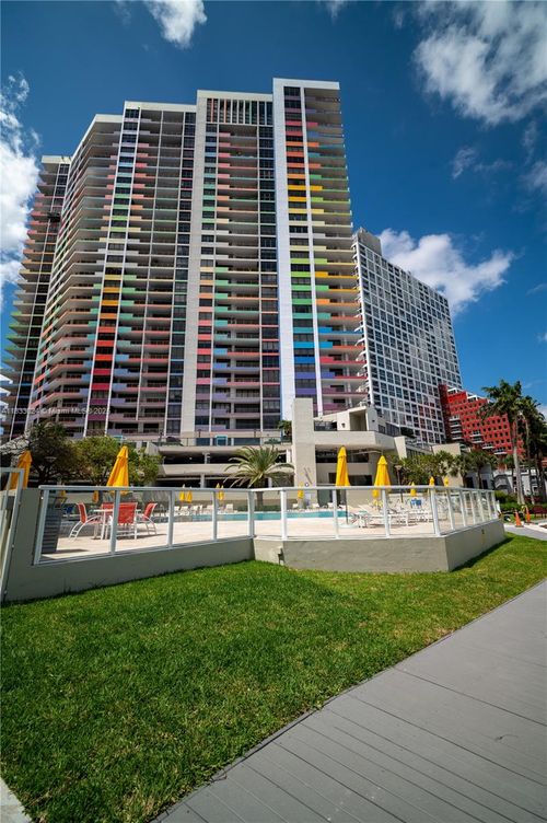 apt-508-1581 Brickell Ave, Miami, FL, 33129-1234 | Card Image
