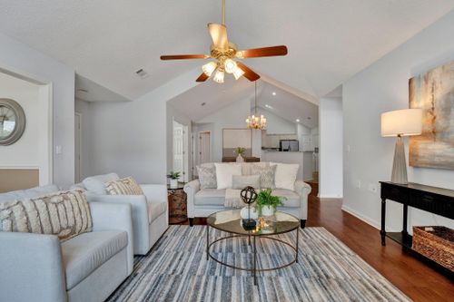81-1797 Appling Oaks Cir, Cordova, TN, 38016-4952 | Card Image