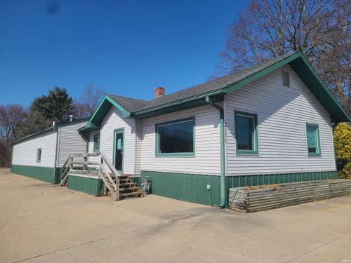 2111 Cassopolis St, Elkhart, IN, 46514-5115 | Card Image