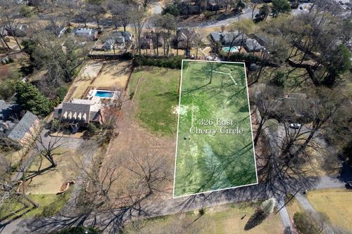 326 Cherry Cir E, Memphis, TN, 38117-3522 | Card Image