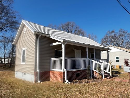 10 Sirrine St, Anderson, SC, 29624-3147 | Card Image