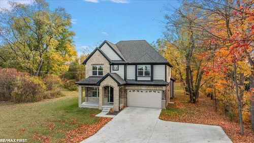 62042 Mound Rd, Washington Twp, MI, 48094-1209 | Card Image