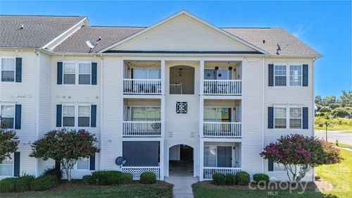 3811 Carl Parmer Dr, Harrisburg, NC, 28075-7455 | Card Image