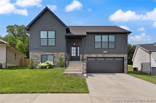 8008 Hudson Ln, Georgetown, IN, 47122-9571 | Card Image