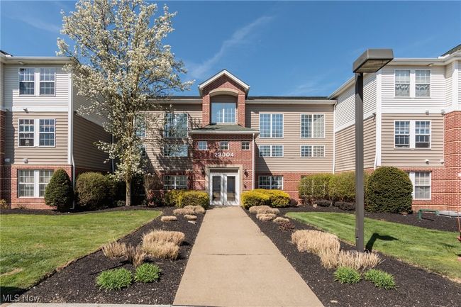 APT-225 - 23004 Chandlers Ln, Condo with 2 bedrooms, 2 bathrooms and null parking in Olmsted Falls OH | Image 44