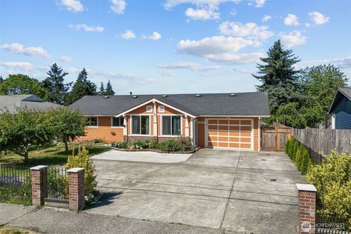 24527 36th Ave S, Kent, WA, 98032-4109 | Card Image