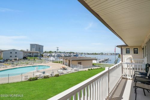 110 Wharfside Dr, Monmouth Beach, NJ, 07750-1262 | Card Image