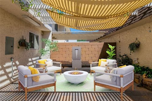 4-4180 Flamingo Crest Dr, Las Vegas, NV, 89121-5296 | Card Image