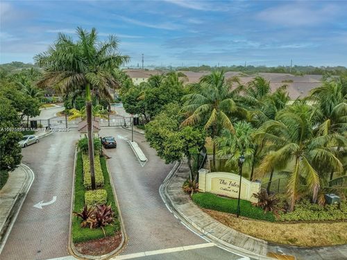 3237 Nw 32nd Ter, Oakland Park, FL, 33309-8229 | Card Image