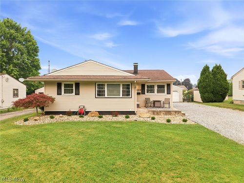 699 Saul Dr, Hubbard, OH, 44425-1254 | Card Image