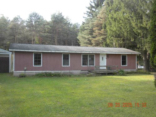 7440 Irish Rd, Millington, MI, 48746-9133 | Card Image