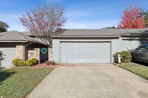 9539 Highland View Dr, Dallas, TX, 75238-1025 | Card Image
