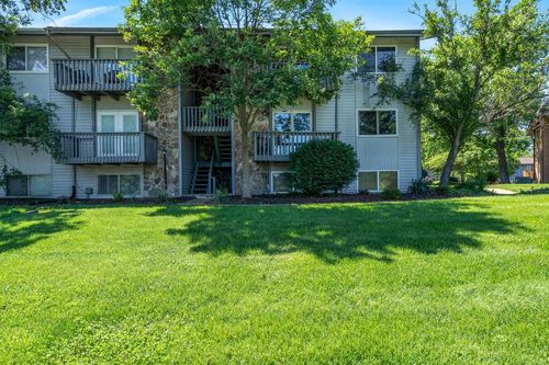1843-1843 Gascony Parc Dr, Lake St Louis, MO, 63367-1132 | Card Image