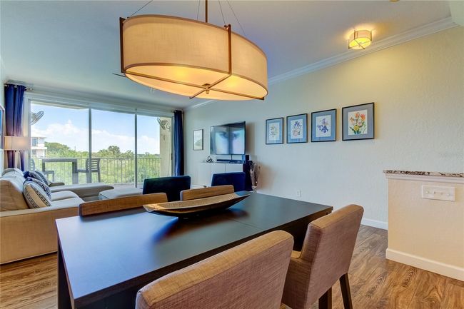 Dining Area | Image 15