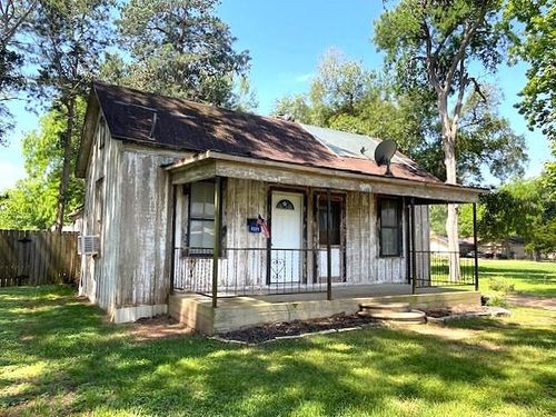 6211 Gresham St, Wallis, TX, 77485-9896 | Card Image