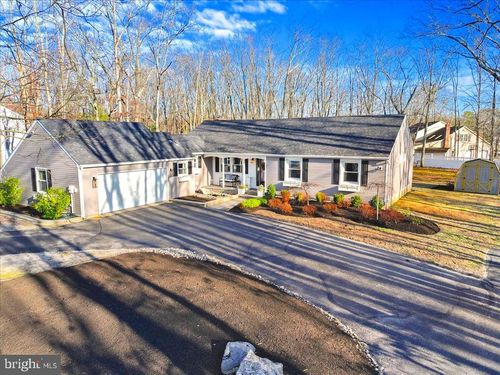 4 Packenah Trl, SHAMONG, NJ, 08088-8908 | Card Image