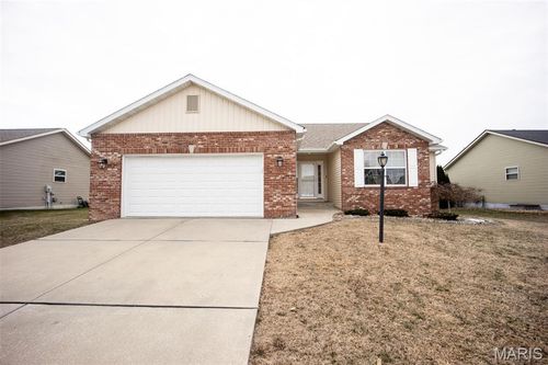 7008 Augusta Dr, Glen Carbon, IL, 62034-3030 | Card Image