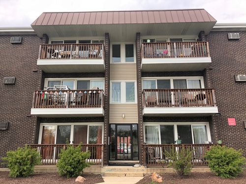 apt-3nw-8656 S 84th Ct, Hickory Hills, IL, 60457-1154 | Card Image
