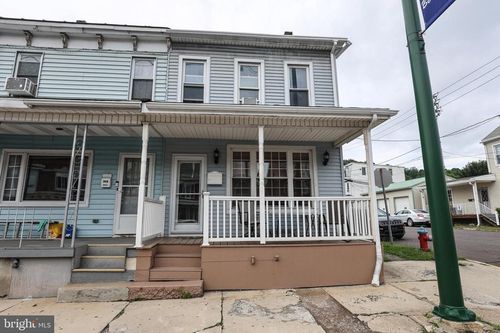 300 S 2nd St, SAINT CLAIR, PA, 17970-1326 | Card Image