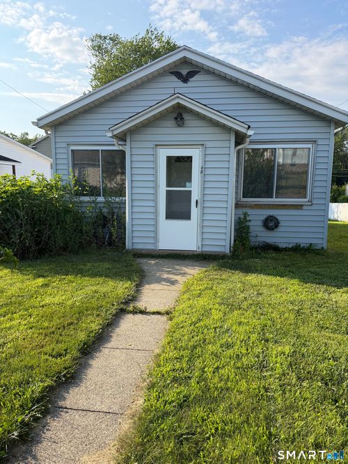48 Elk Ave, Waterbury, CT, 06708-3023 | Card Image