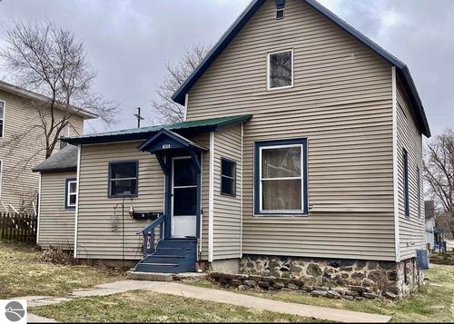 316 E Bremer St, Cadillac, MI, 49601-1405 | Card Image