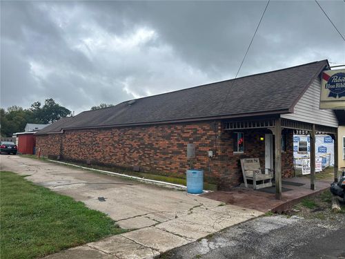 415 Vine St, Eldred, IL, 62027-1017 | Card Image