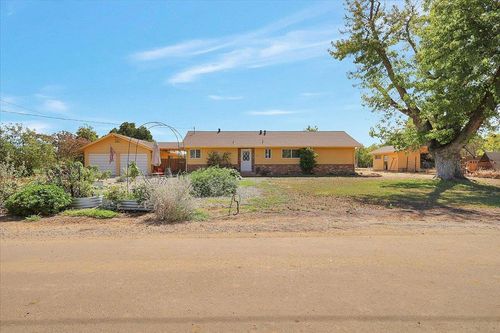 4230 Glidden Ln, Yuba City, CA, 95993-9627 | Card Image