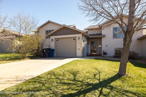 120 9th Ave E, Dickinson, ND, 58601-5421 | Card Image