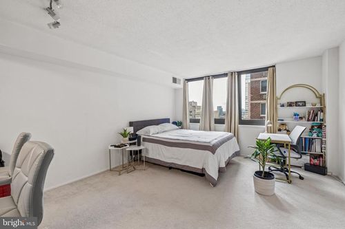 16h-1420 Locust St, PHILADELPHIA, PA, 19102-4210 | Card Image