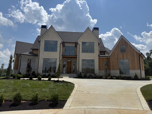 8101 Turning Point Dr, Brentwood, TN, 37027-2103 | Card Image