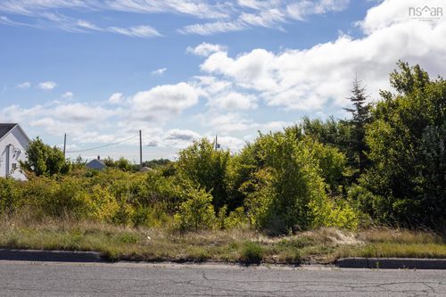 324 Convent St, New Waterford, NS, B1H2Z1 | Card Image