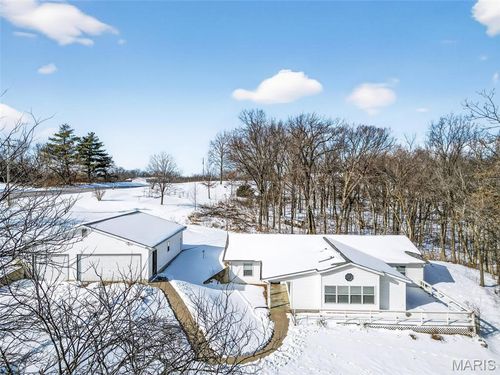 389 Highway Y, Winfield, MO, 63389-2221 | Card Image