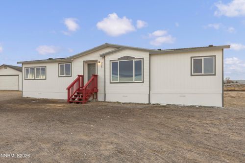 3225 E Antelope St, Silver Springs, NV, 89429-8666 | Card Image