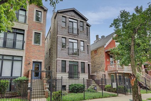 2-2739 Thomas St, Chicago, IL, 60622-8395 | Card Image