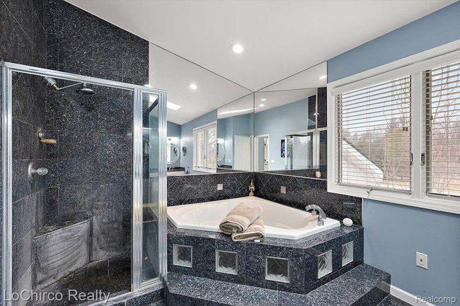 924 Knob Creek Dr, House other with 4 bedrooms, 4 bathrooms and null parking in Oakland Twp MI | Image 25
