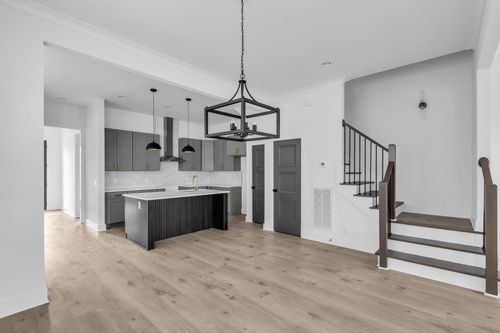 a-2110 11th Ave N, Nashville, TN, 37208-1105 | Card Image