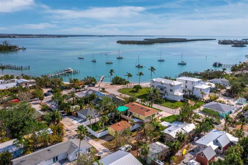 691 Linley St, LONGBOAT KEY, FL, 34228-1022 | Card Image