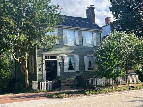 338 S Church St, Smithfield, VA, 23430-1702 | Card Image