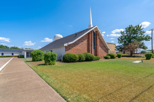 200 Carr Ln, Duncanville, TX, 75116-2304 | Card Image