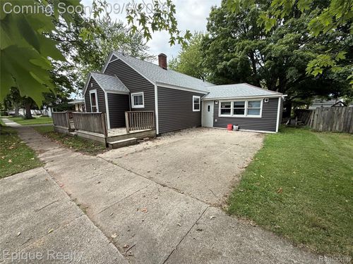 6327 Houghton St, Cass City, MI, 48726-1313 | Card Image