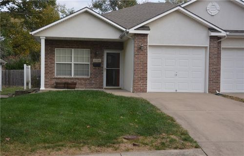 11716 E 21st Street Court S, Independence, MO, 64050 | Card Image