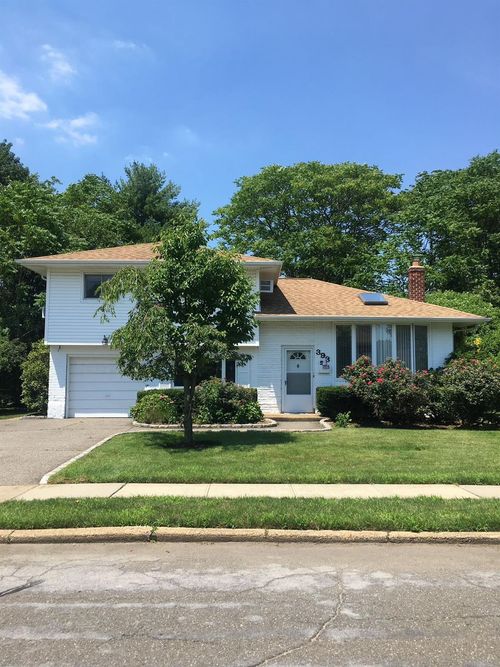 393 White Birch Ln, Jericho, NY, 11753-2626 | Card Image