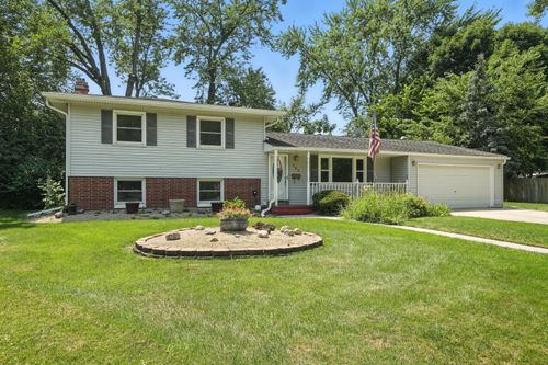 780 Williams Ct, Crown Point, IN, 46307-4820 | Card Image