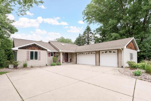 4737 E Oakview Dr, Milton, WI, 53563-9675 | Card Image