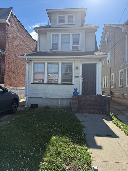 9314 242nd St, Bellerose, NY, 11426-1175 | Card Image