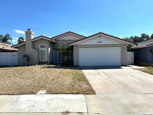 668 Kesha Ct, San Jacinto, CA, 92583-4834 | Card Image