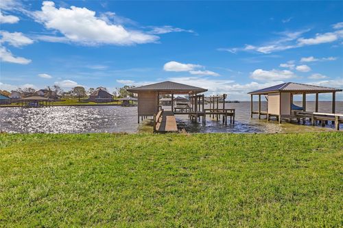 674 Dove Is, Livingston, TX, 77351-8807 | Card Image