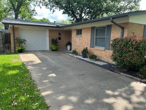 2114 Lanier Dr, Austin, TX, 78757-7737 | Card Image